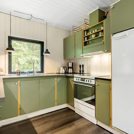 Beautiful In With Kitchen Holiday home